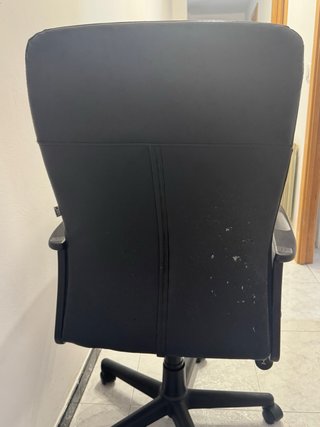 Silla de oficina negra
