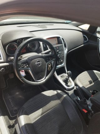 Opel Astra 2014