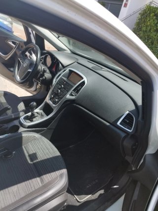 Opel Astra 2014