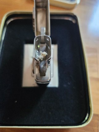 Zippo The Varga Girl 1935 – Anno 1993 – Mai usato