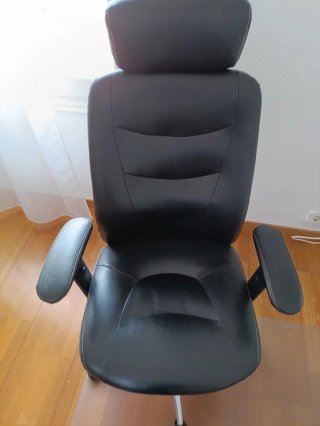 Silla de oficina El Corte Inglés negra