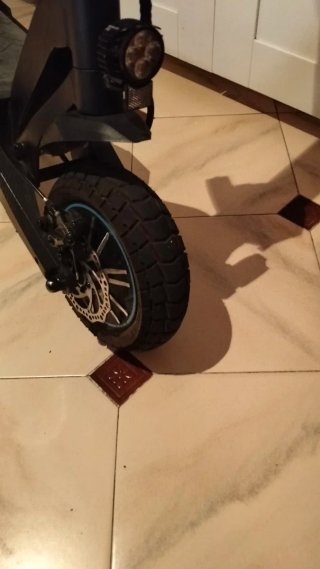 Patín eléctrico esmart Gyro solo tiene 3 meses