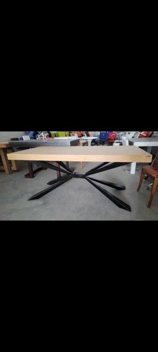 Mesa diseño madera maciza y acero