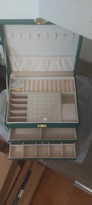 Portagioie verde con 3 cassetti