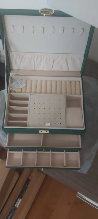 Portagioie verde con 3 cassetti