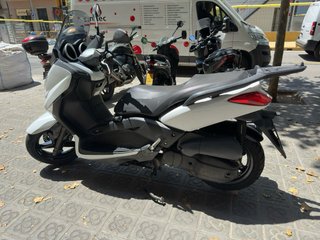Yamaha X-Max 125 Negra/Blanca