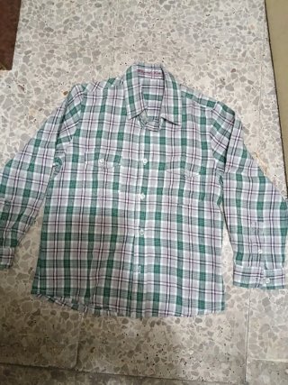 Set abbigliamento bambino con camicia a quadri e bermuda verde