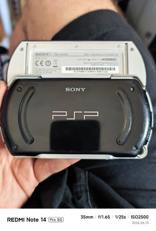 PSP Go 16GB Negra - Para Reparar/Piezas