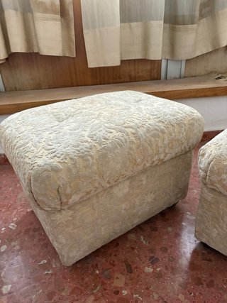 8 sillones y 2 taburetes de tela