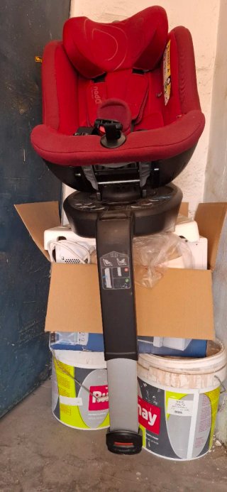 Seggiolino auto infantile rosso Marca Nado - alta gamma