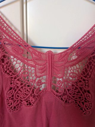 Camiseta rosa con encaje mujer