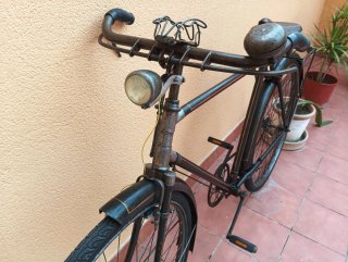 Lote de 5 bicicletas de varillas.