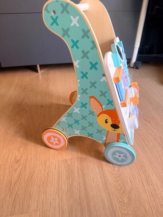 Andador de madera para bebés