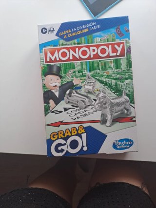 Monopoly Grab & Go Gioco da Tavolo