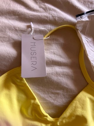 Sujetador deportivo Musera amarillo