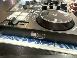 Mesa de mezclas Hercules DJControl Impulse 200