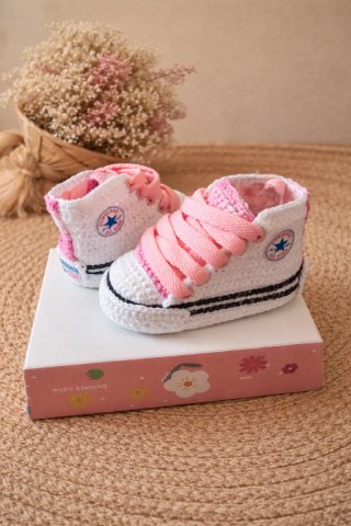 Scarpatine Converse all'uncinetto per neonati