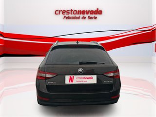 Skoda Superb DIESEL 150C.V. COMBI AUTOMÁTICO