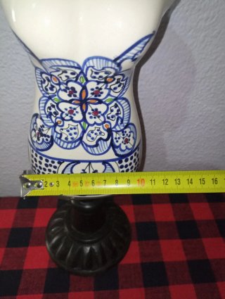 Colgador de collares estilo maniquí