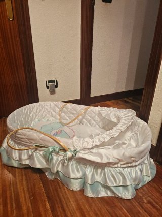 Mosè in vimini per neonati