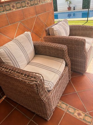 Sofá 3 plazas y 2 sillones de jardín