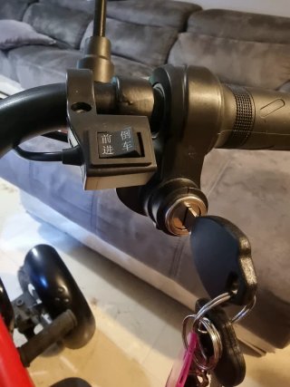 Patinete eléctrico 4 ruedas