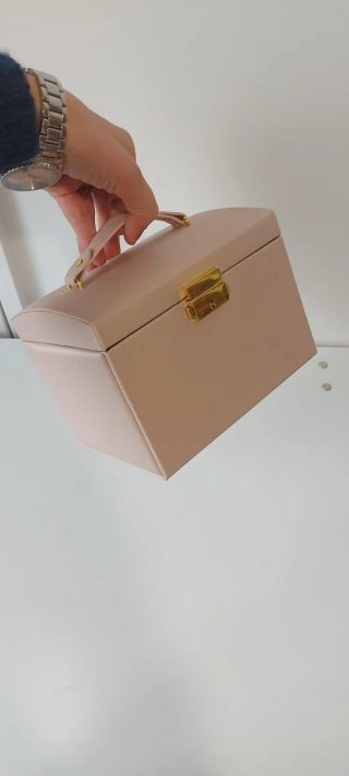 Portagioie rosa con dettagli oro