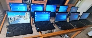 Aula Informática 10 Portátiles Toshiba