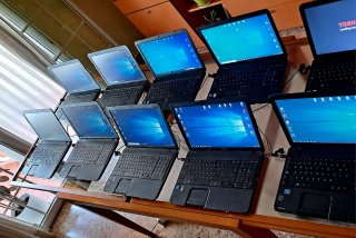 Aula Informática 10 Portátiles Toshiba
