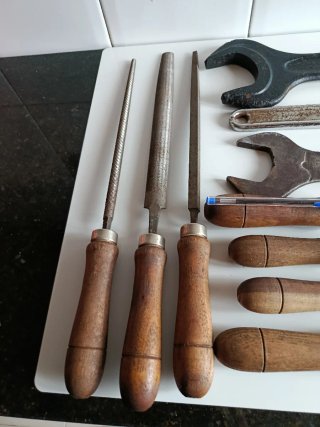Lote de herramientas manuales