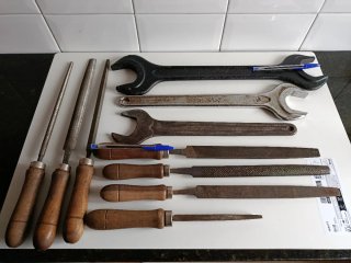Lote de herramientas manuales