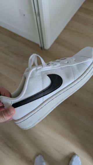 Tenis Nike court royale.