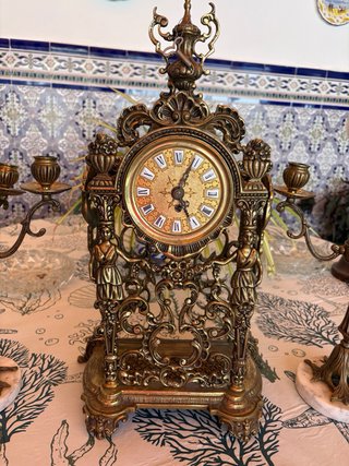 Reloj y 2 Candelabros Bronce