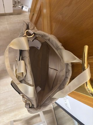 Bolso acolchado beige nuevo