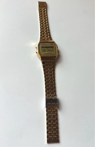 Reloj Casio Dorado Digital
