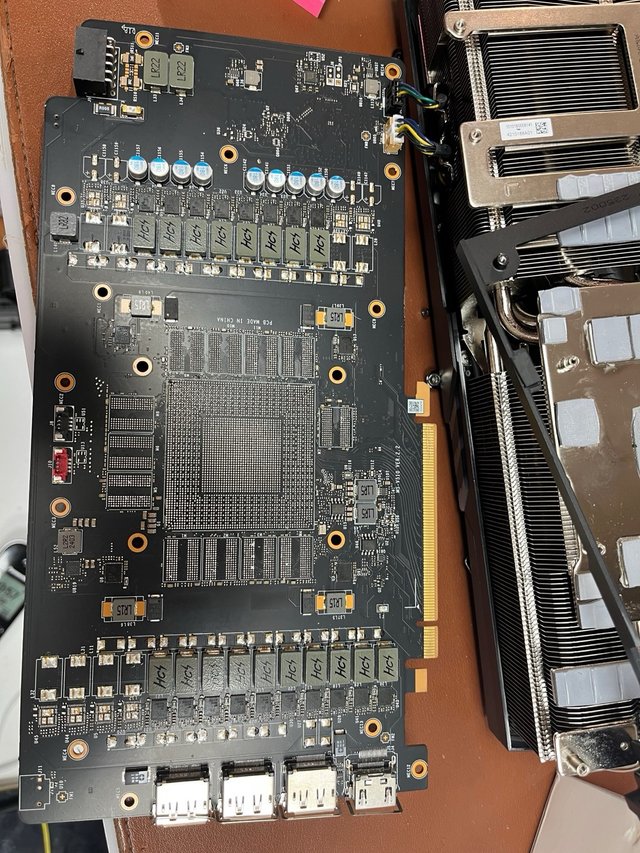 Dissipatore e scheda MSI per rtx 4080super#929389