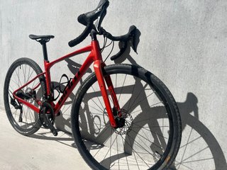 BICI GRAVEL GIANT REVOLT 1 T:XS C:GRANATE 2022