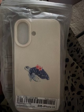 Funda iPhone 16 con Tortuga