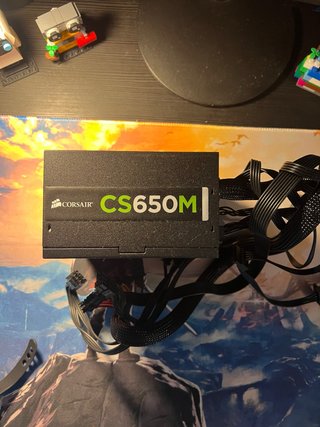 Corsair CS650M Fuente de Alimentación