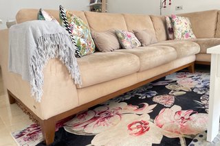 Sofá rincon Natuzi tela beige. Urge venta(mudanza)