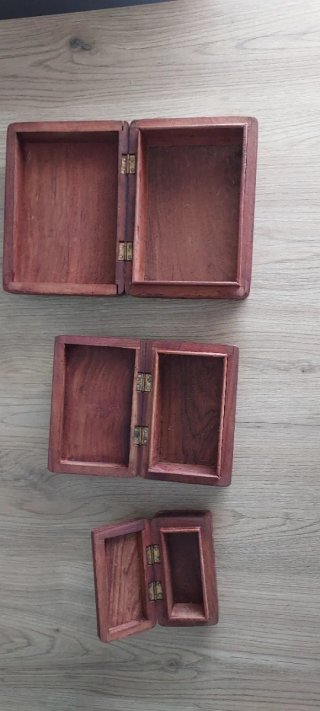 Cajas de madera tallada