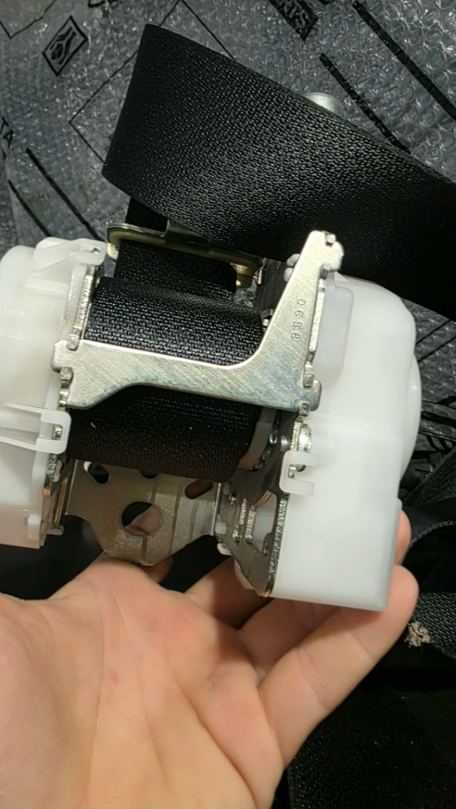 Cinturón Lexus NX 300h Delantero 7X8110-P