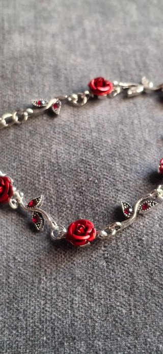 Juego de gargantilla, pulsera y pendientes