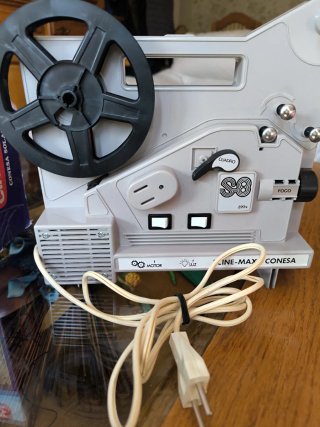 Proyector Cine-Max Conesa Super 8 bianchi S.A.