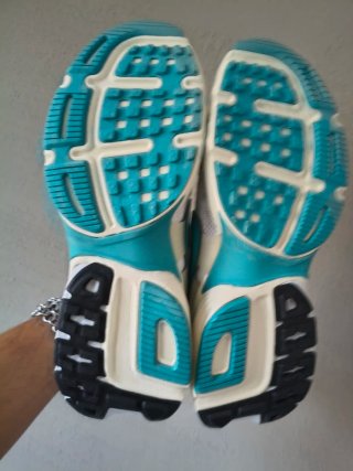 Nike V2k Run Bianco/Dusty Cactus Tg 44 EU