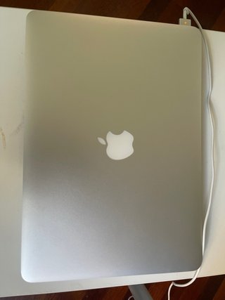 MacBook Air 13 2017 i5 8GB RAM + Accesorios
