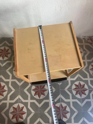 Mesita de noche con cajón de tela