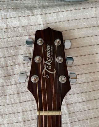 Takamine G Series EG320C Guitarra Electroacústica