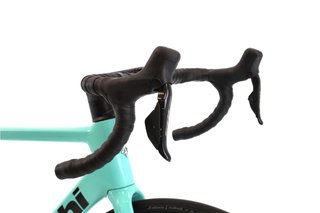 Bicicleta Bianchi Sprint Di2 12V t.56 Reacondicionada