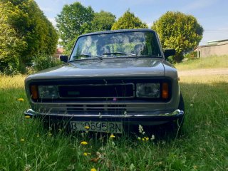 SEAT 124 1976